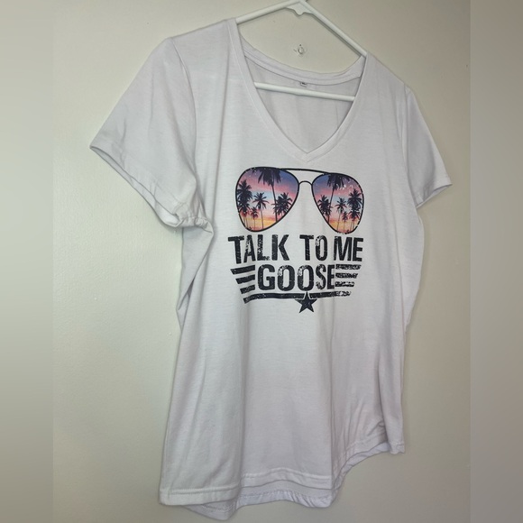 Cricut White V-Neck Top Gun Inspired Tee XL - Picture 2 of 7